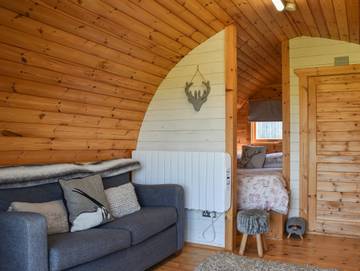 Log Cabin for 2 People in Swansea region, South-Wales, Photo 1