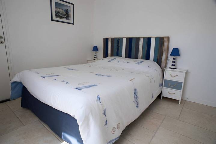 Location de vacances pour 2 personnes, avec jardin sur l' Île de Ré - 3