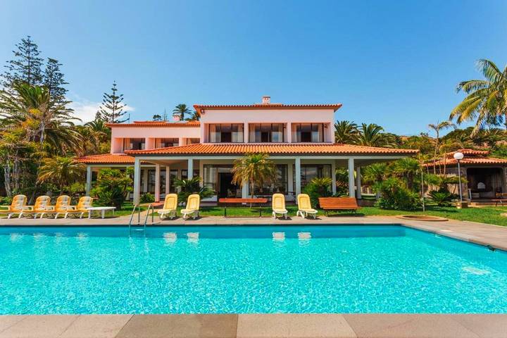 Casa de férias para 12 pessoas, com Varanda e Terraço e ainda Jardim and Piscina em Caniçal