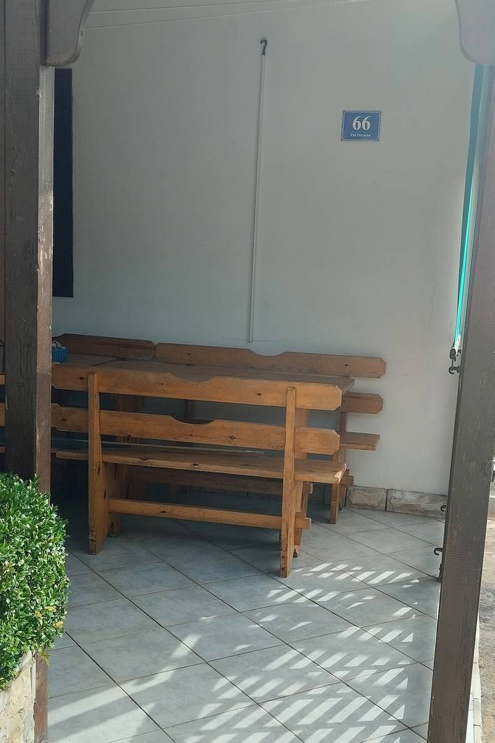 Ferienwohnung für 7 Personen, mit Balkon/Terrasse in Tkon