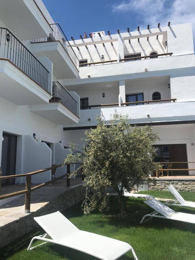Hôtel pour 2 personnes, avec jacuzzi et piscine ainsi que jardin et balcon à Zahara de los Atunes - 3