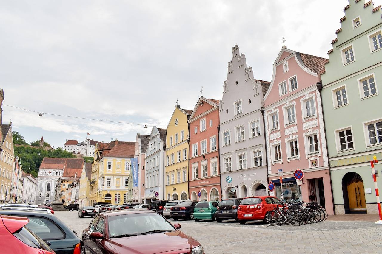 Ferienwohnung am Regierungsplatz - Premium Ferienwohnung in Landshut, Ostbayern