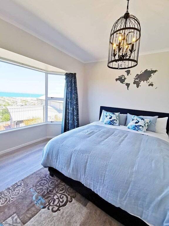 Villa for 12 Guests in Otago