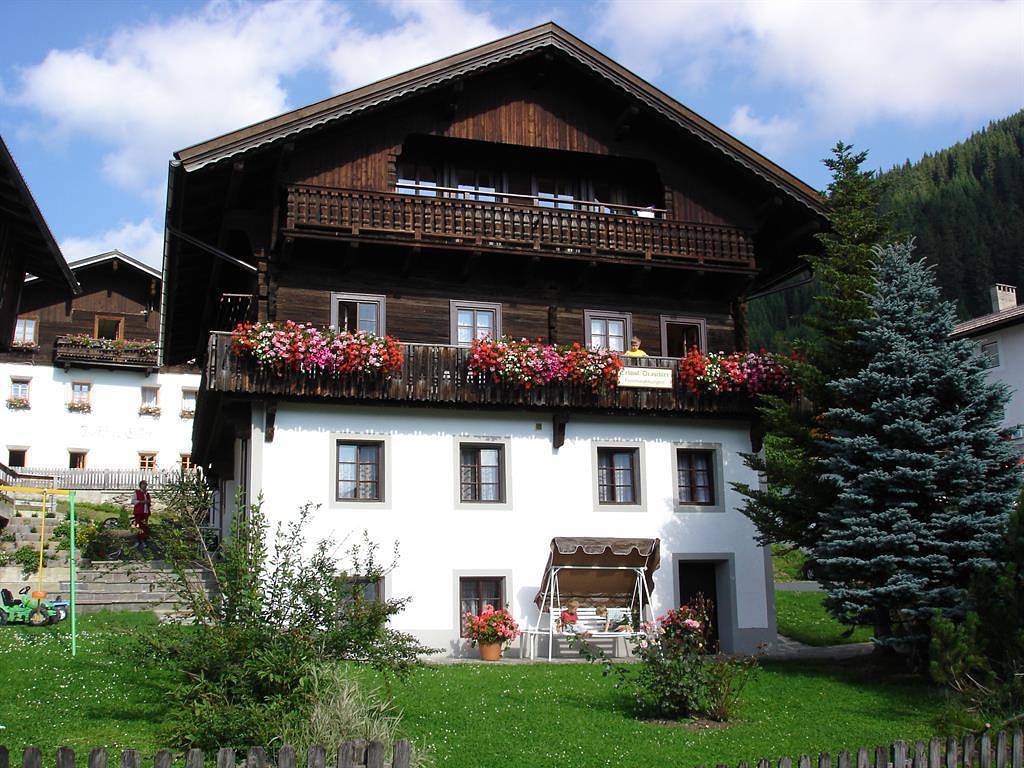 Ferienwohnung 2 - Simon/Sebastian in Alpes de Gailtal, Obertilliach