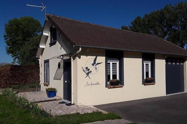 Gîte pour 4 personnes, avec jardin et terrasse dans Saint-Rémy-Boscrocourt