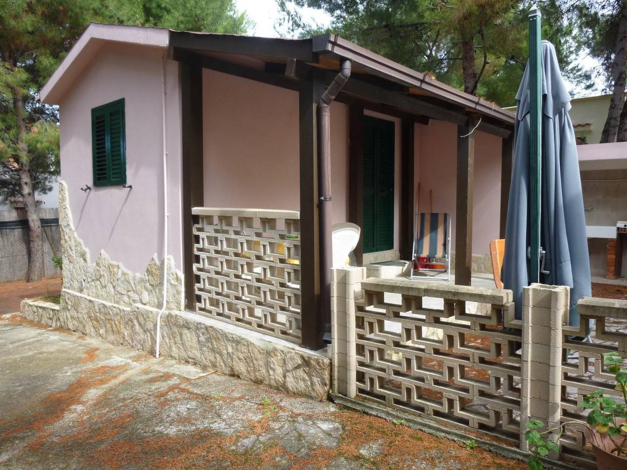 Appartamento intero, Orchideen-Ferienwohnung mit überdachter Veranda in Vieste, Gargano