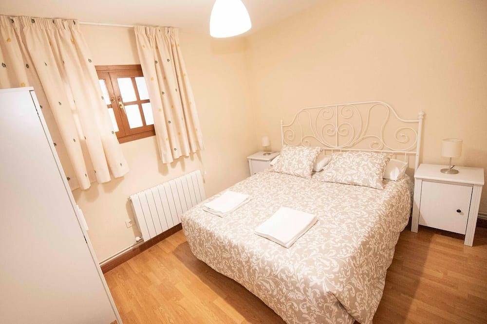 Entire apartment, White spaces El viejo Coso: with parking! in Valladolid, Valladolid Province