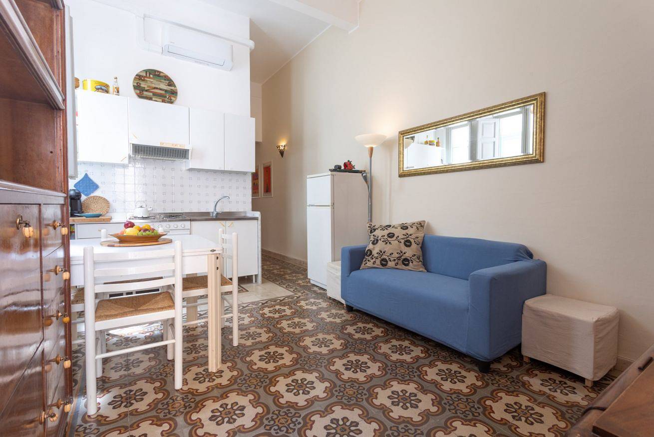 Apartamento entero, Between the Center and the Station Apartment x6 in Trapani, Provincia de Trapani
