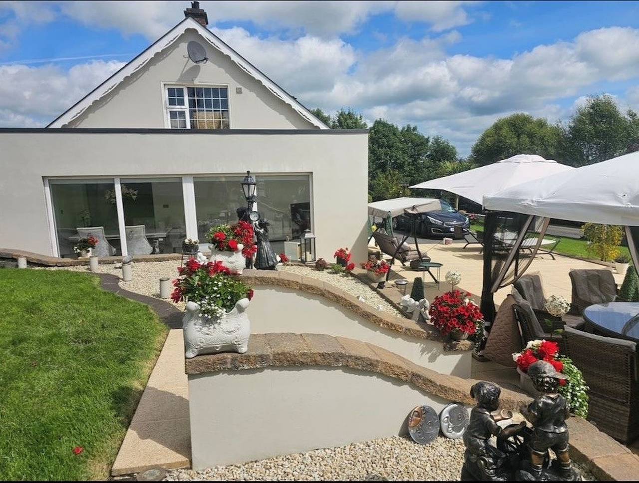 Dernvale House -Double Room - sleeps 2 in Monaghan, County Monaghan