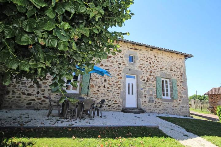 Gîte pour 6 personnes, avec terrasse