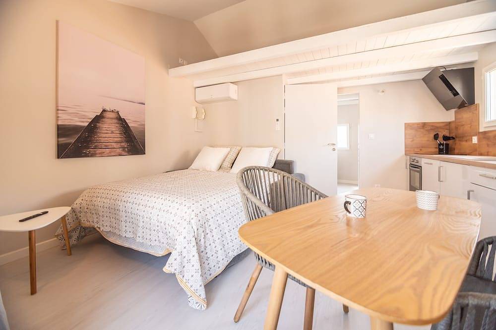 Apartamento entero, Apartamento-Superior-Baño con bañera-Vista a lugar emblemático-Studio de stan... in Tulette, Región de Nyons