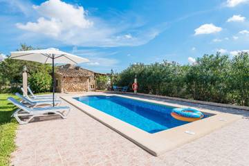 Villa in Búger, Majorca Center für 4 