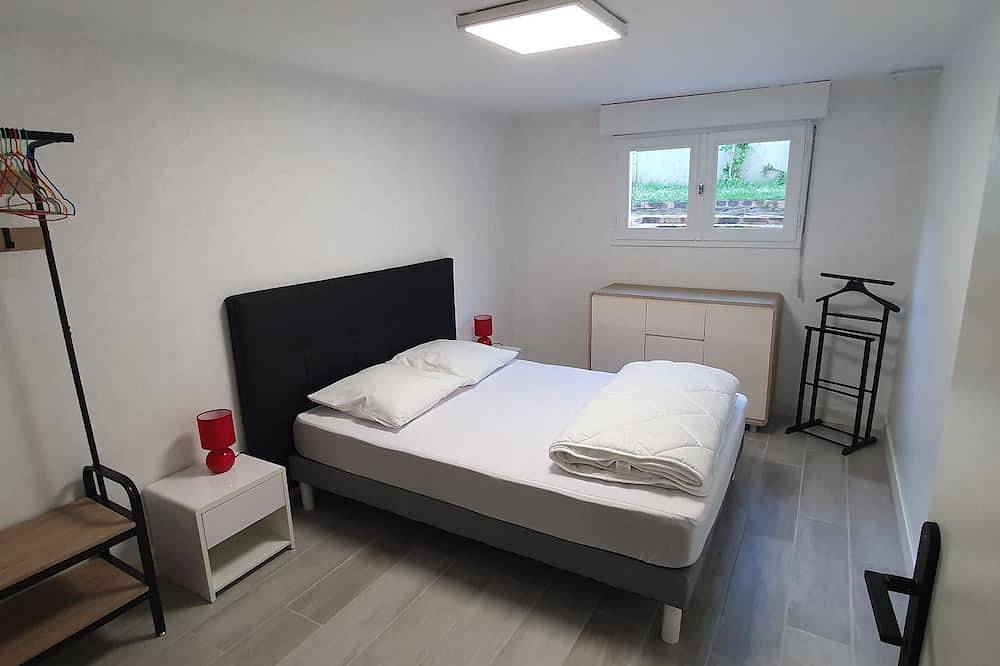 Ganze Wohnung, Apartment 60 m² with small garden 400m from a beach in Dinard, Saint-Malo und Umgebung