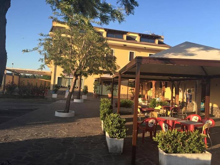 Hôtel pour 2 personnes, avec Balcon ainsi que Jardin et Vue à Rosarno