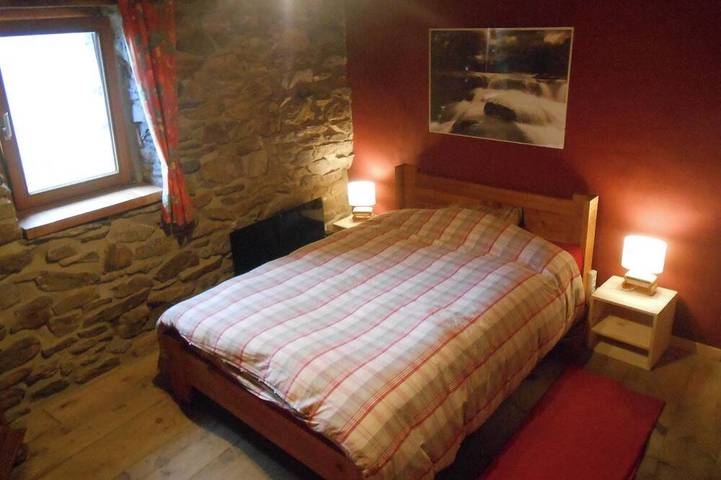 Location de vacances pour 8 personnes, avec jardin et terrasse à Ayguatébia-Talau - 4