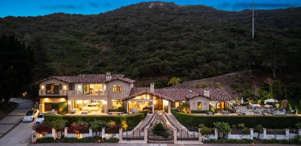 Casa de vacaciones para 14 personas, con jacuzzi además de piscina y jardín - 1