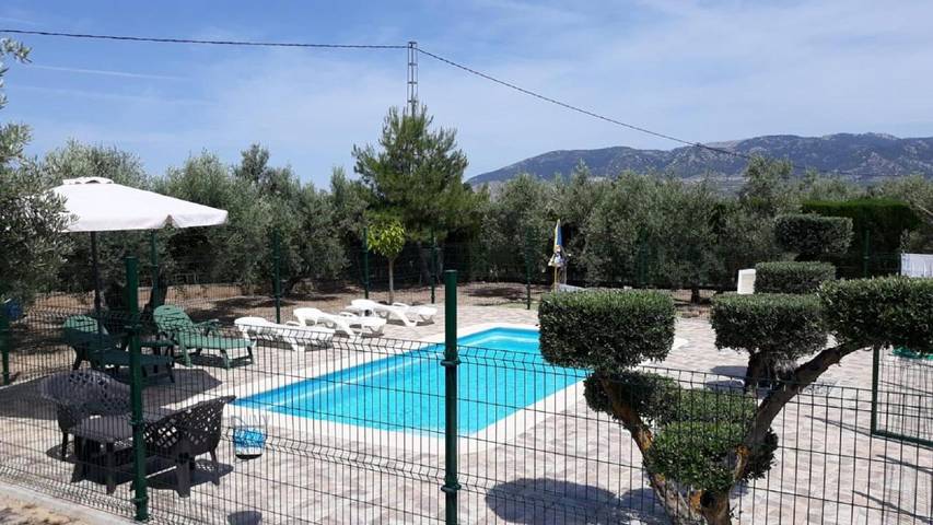 Casa rural para 6 personas, con vistas además de piscina y jardín en Provincia de Jaén - 3