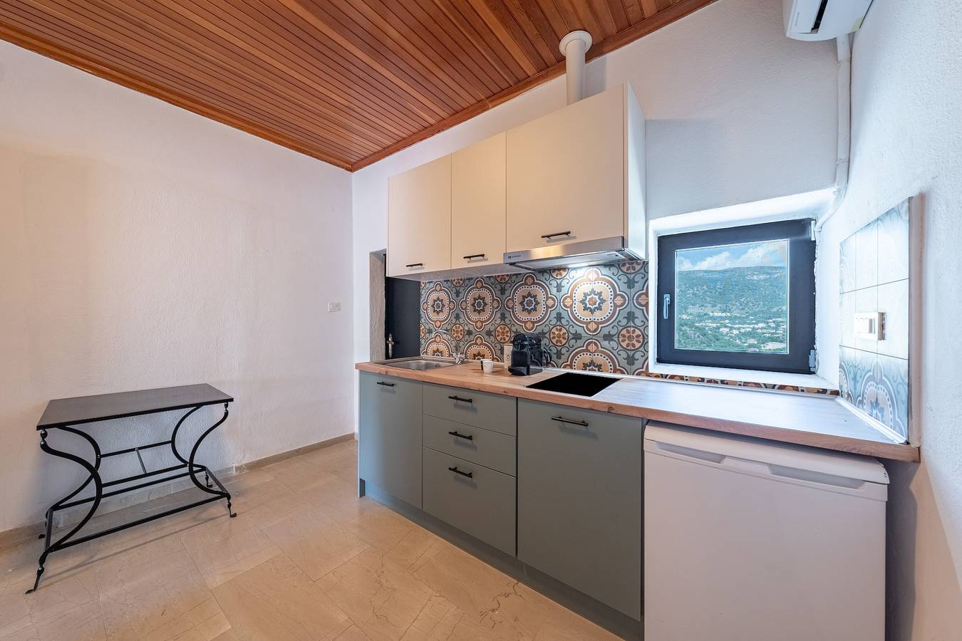 Ganze Wohnung, Ferienwohnung 'Old Manor House 3' mit Meerblick, Wi-Fi und Klimaanlage in Syvota, Thesprotia und Umgebung
