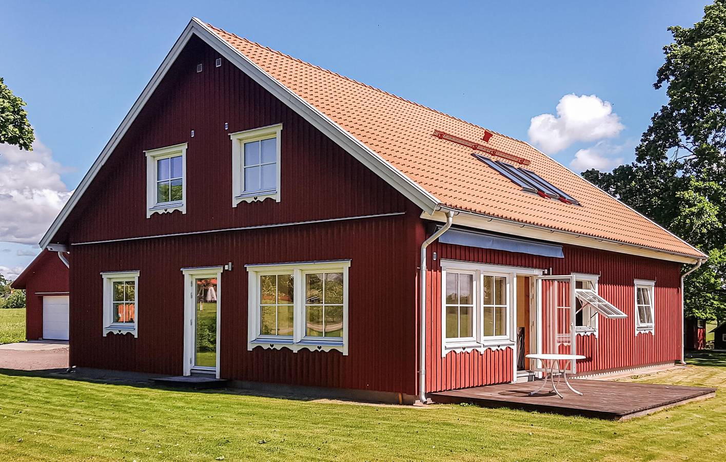 Hus för 5 Personer, med terass samt trädgård och sjöutsikt
