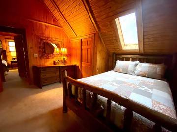 Log Cabin for 8 Guests in Hocking Hills, Picture 1