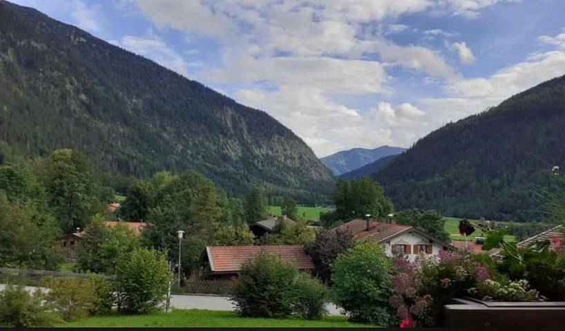 Ferienwohnung für 2 Personen, mit Garten und Ausblick, mit Haustier im Wendelstein - 3