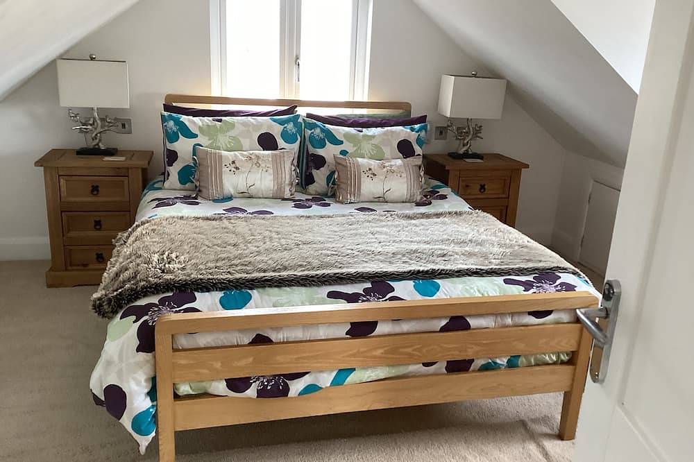 Entire apartment, The Beach House Peacehaven, Brighton, East Sussex with free parking onsite in Peacehaven, East Sussex