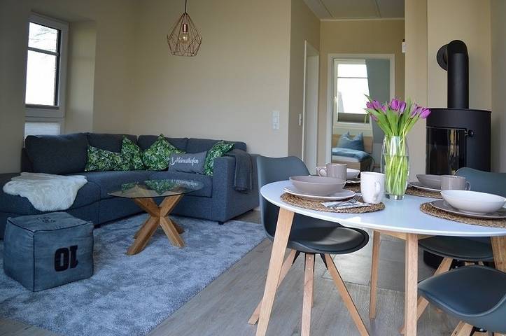 Ferienwohnung für 4 Personen, mit Balkon und Pool sowie Garten in Schortens