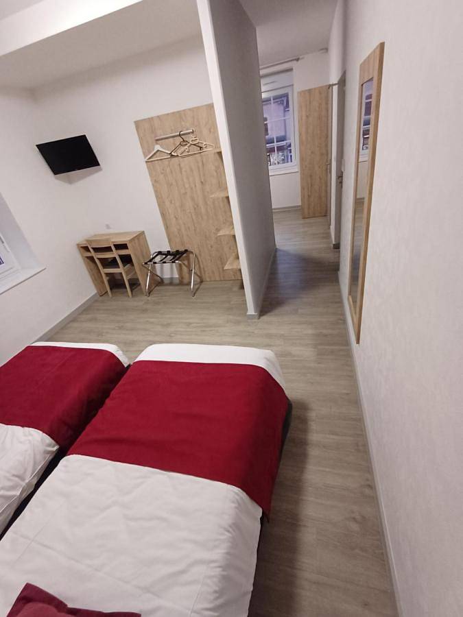 Hôtel pour 2 personnes, avec vue et terrasse à Saint-Germain-du-Bois - 4