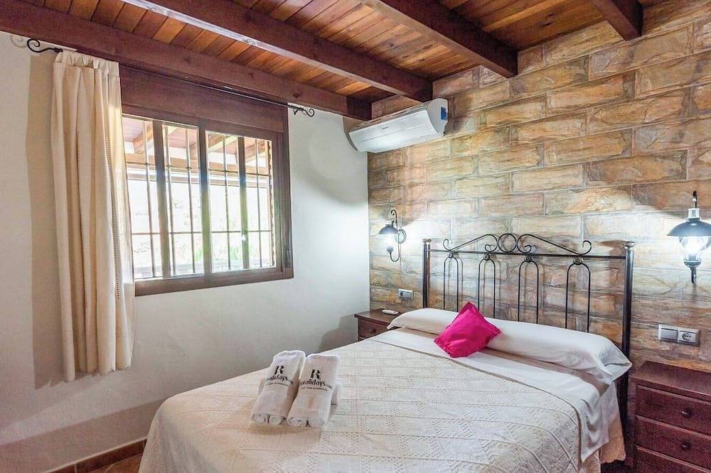 Los Valles Alozaina in Alozaina, Sierra de las Nieves