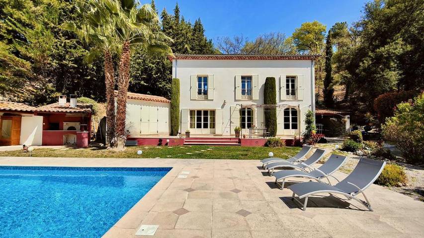 Villa für 8 Personen, mit Garten und Terrasse sowie Pool - 1