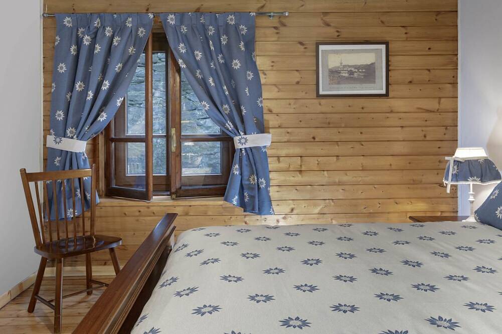 Appartamento intero, Maison famigliare in centro paese con terrazza e scaldascarponi in Breuil-Cervinia (Italia), Valtournenche