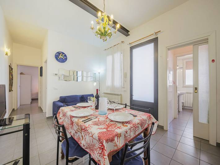 Appartamento vacanze per 4 persone, con Balcone e Terrazza a Viareggio