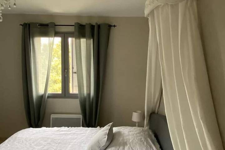 Location de vacances pour 8 personnes, avec Terrasse et Jardin à Uzès - 4