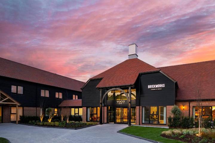 Hotel para 2 personas, con sauna y piscina además de jardín y jacuzzi - 1