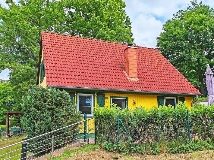 Ferienhaus für 6 Personen, mit Terrasse und Garten in Zislow - 2