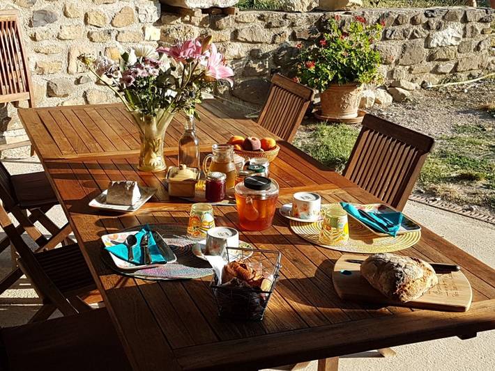 Location de vacances pour 4 personnes, avec sauna ainsi que jacuzzi et jardin, animaux acceptés en Ardèche - 3