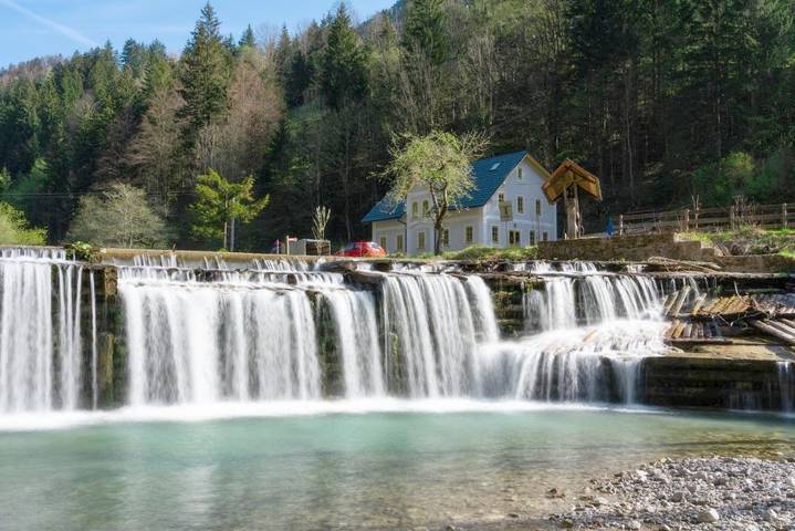 Gîte pour 3 personnes, avec terrasse ainsi que sauna et vue, animaux acceptés à Solčava