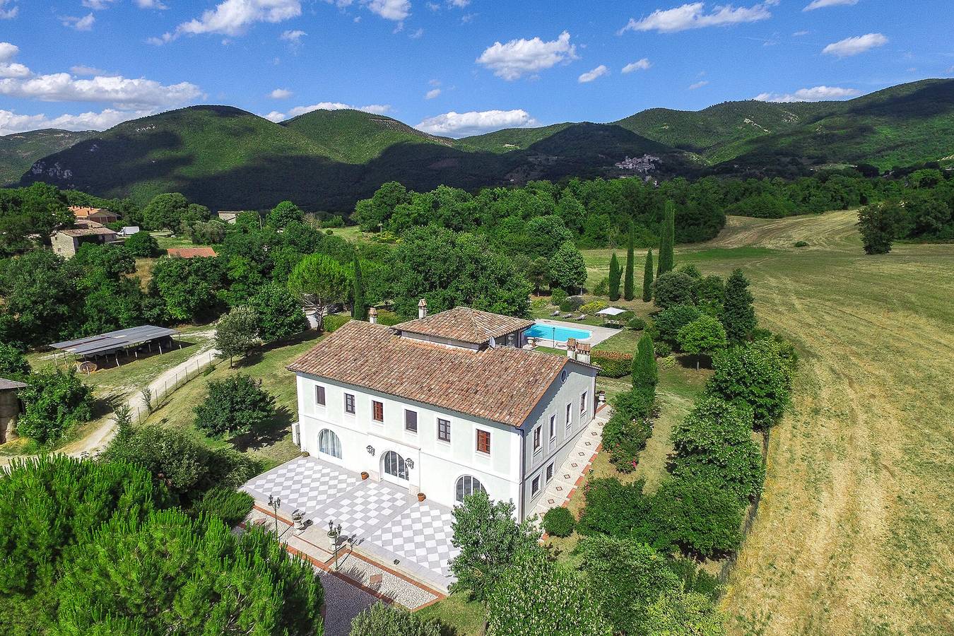 Tenuta Astolfi 12+3, Emma Villas in Acquasparta, Perugia e dintorni