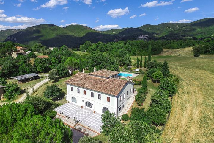 Casa vacanza per 10 persone, con Giardino a Acquasparta