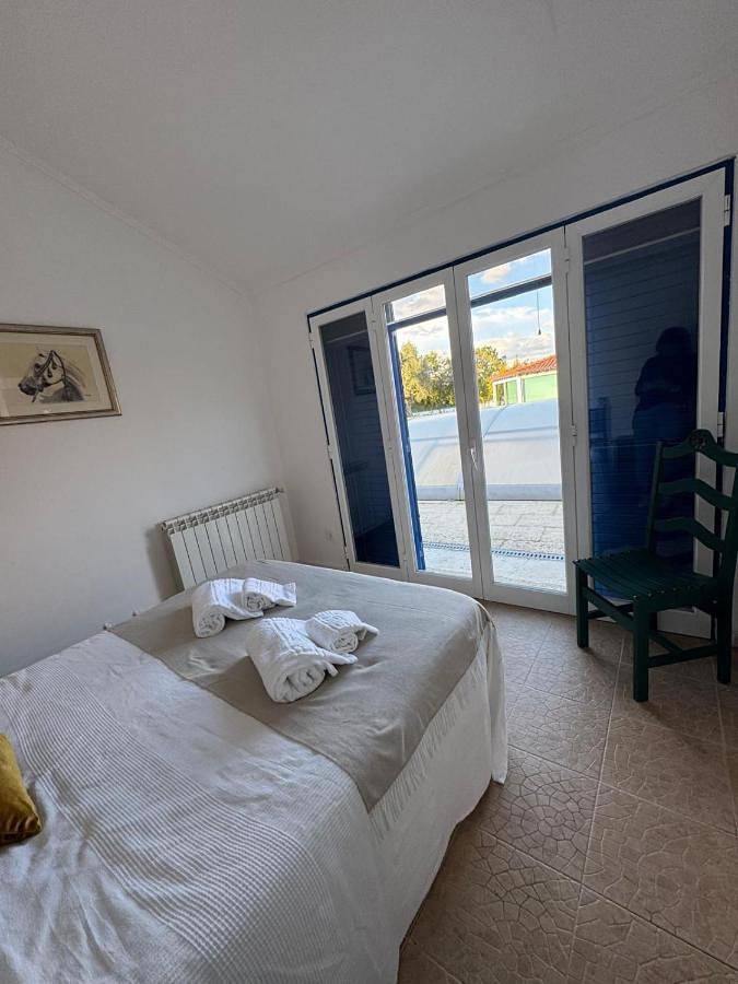 Gîte pour 4 personnes, avec jardin et vue ainsi que piscine et bassin pour enfant dans Santo Estevão - 3