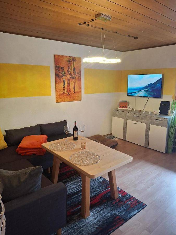 Ferienwohnung für 2 Personen, mit Balkon und Ausblick - 1