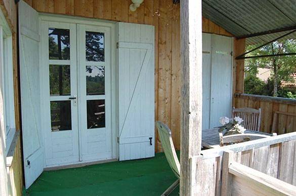 Gîte pour 6 personnes, avec Terrasse ainsi que Jardin et Piscine dans Coulonges (Vienne)