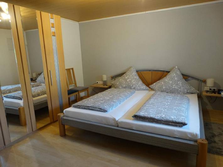 Ganze Ferienwohnung, Appartement mit Sitzmöglichkeit im Freien in Mandelbachtal, Saarpfalz-Kreis