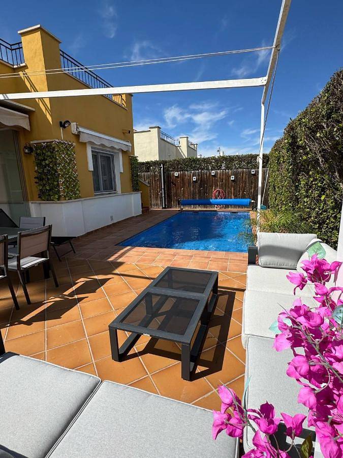 Chalet para 4 personas, con vistas además de piscina y jardín en Torre-Pacheco