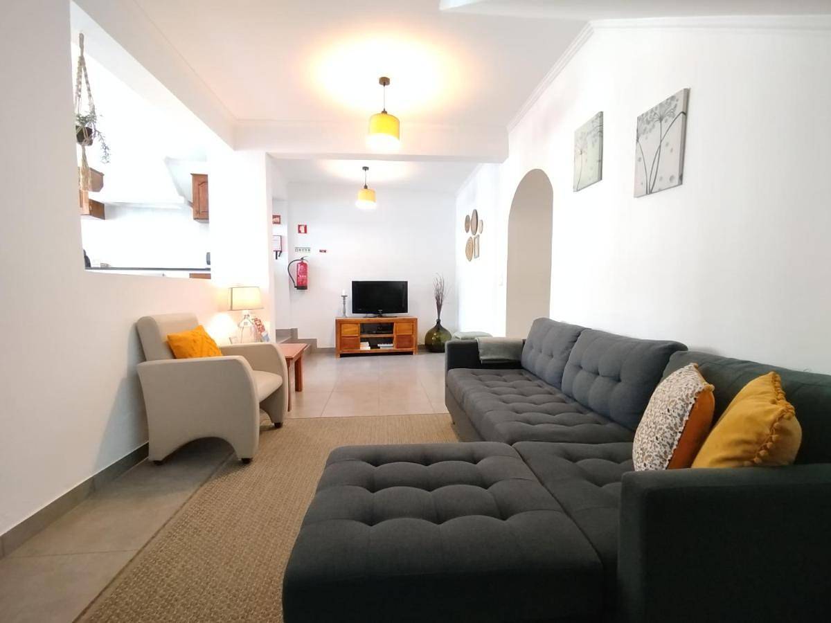 Three-Bedroom Townhouse in São Miguel Island, Lagoa (Açores)