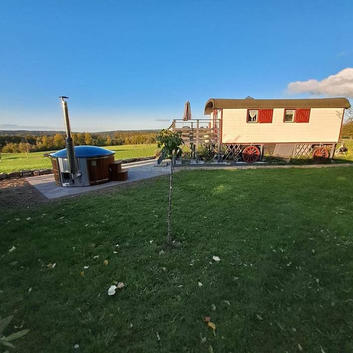 Camping pour 3 personnes, avec Jacuzzi et Terrasse ainsi que Jardin et Vue