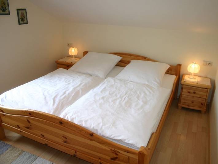 Ganze Ferienwohnung, Haus Regnauer - Ferienwohnung 2 für 3 Personen, 1 sep. Schlafzimmer in Seebruck, Chiemsee