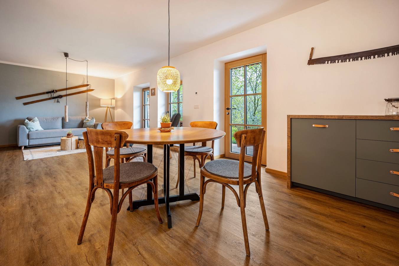 Ganze Wohnung, Apartment „Valentin36 Raschötz“ mit Bergblick, privater Terrasse und Wlan in St. Valentin (Villnöß), Villnöß