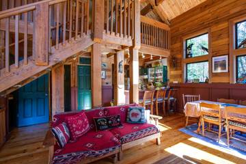 Log Cabin for 6 Guests in Glacier, Cascade Range, Picture 2