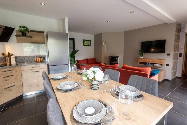 Gîte pour 6 personnes, avec terrasse et jardin à Rieutort-de-Randon